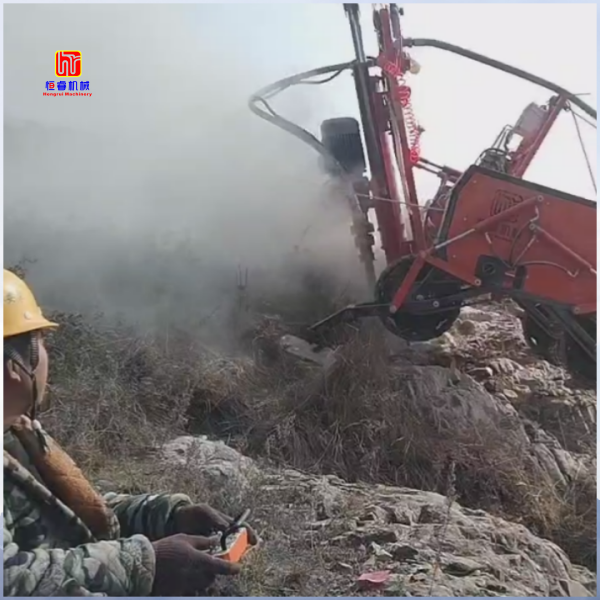 恒睿山地光伏钻机实用解析：陡坡山地光伏施工提质增效方案