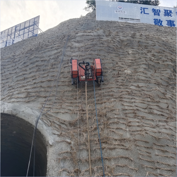 恒睿遥控爬坡钻机满足多地质钻孔施工需求