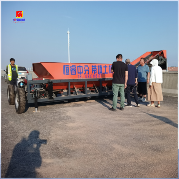 恒睿中分帶填土機(jī)：以同步作業(yè)技術(shù)破解道路施工效率瓶頸