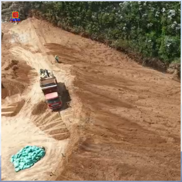 恒睿喷播机+海绵土壤成型技术：破解施工难题，筑牢生态根基