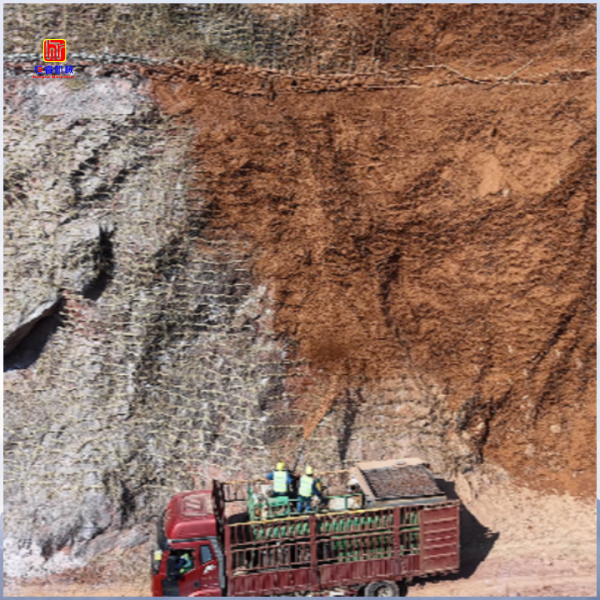 恒睿喷播机硬核加持 罗定矿山边坡生态复绿工程提速攻坚