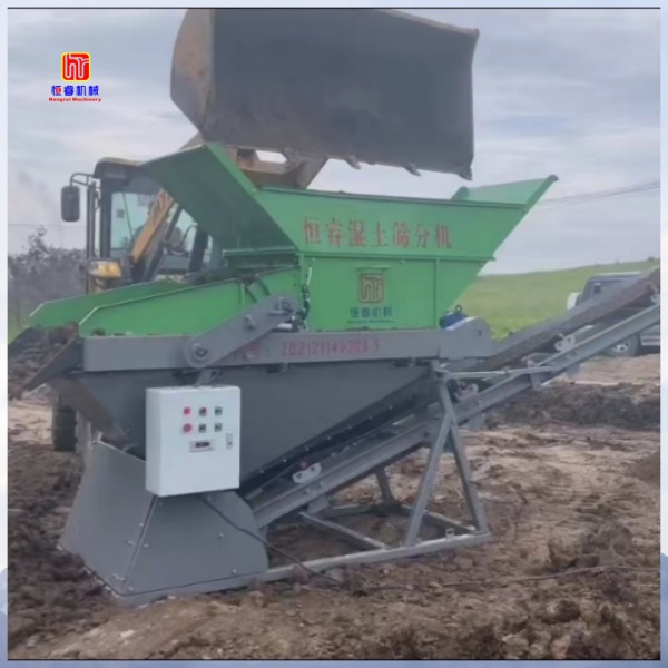 湿土如何筛分？恒睿湿土筛分机给出答案