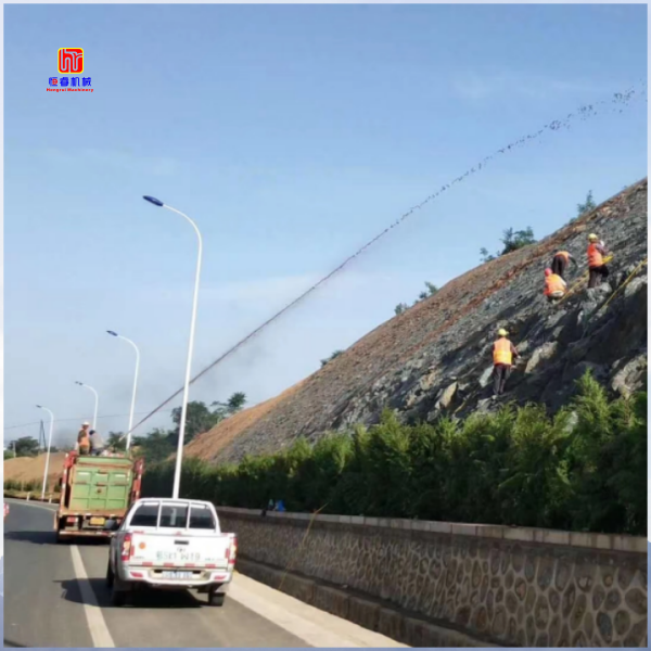 恒睿客土喷播机：破解复杂地段施工难题，筑牢绿化施工根基
